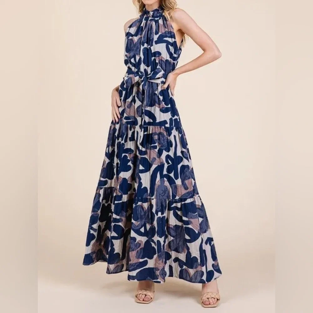 Navy and White Floral Maxi Dress - Picture 5 of 8